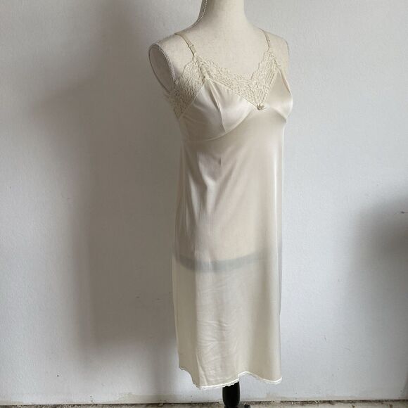 Vintage 1960s Cotillion Slip Ivory Nylon w Lace Trim Adjustable Straps Size 34 - Picture 1 of 8